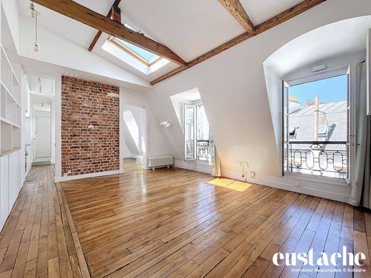 Apartment in Buttes-Chaumont, Villette, Bas Belleville, Paris