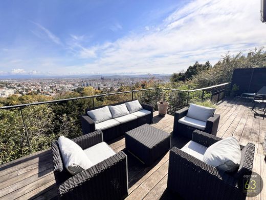 Luxe woning in Chamalières, Puy-de-Dôme