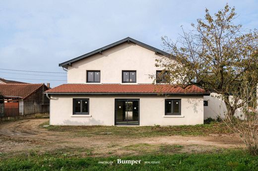 Luxe woning in Les Chères, Rhône