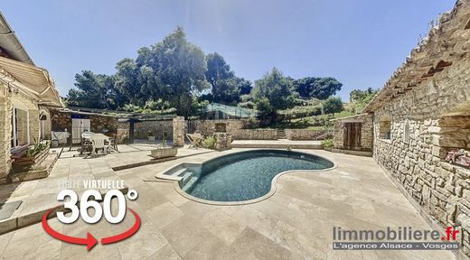 Luxury home in Vénéjan, Gard