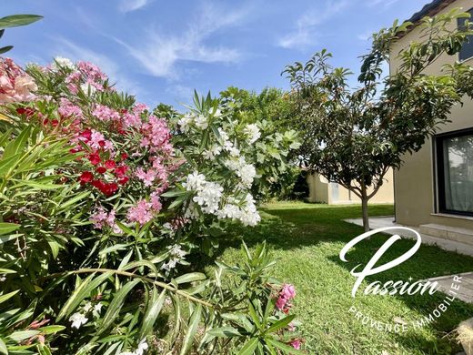 Πολυτελή κατοικία σε Salon-de-Provence, Bouches-du-Rhône