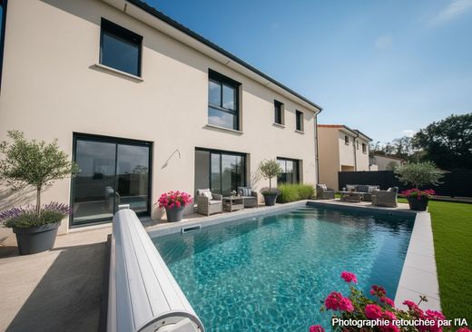 Luxe woning in Mezel, Puy-de-Dôme