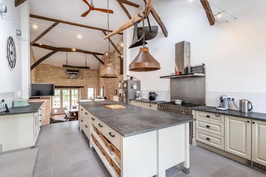 Luxury home in Auvillar, Tarn-et-Garonne