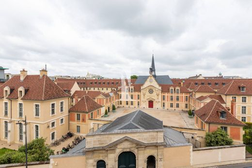 Apartment in Tour Eiffel, Invalides – Ecole Militaire, Saint-Thomas d’Aquin, Paris