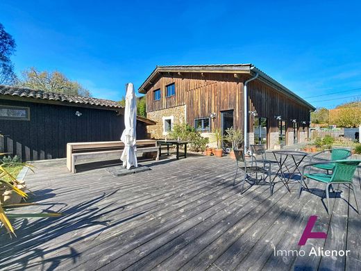 Luxury home in Salles, Gironde