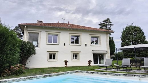 Элитный дом, L'Étrat, Loire