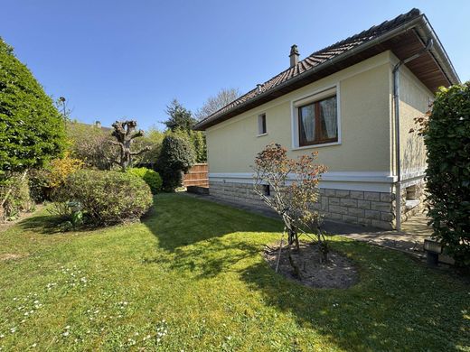 Luxus-Haus in Saint-Germain-en-Laye, Yvelines