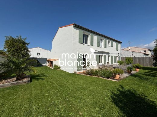 Luxury home in Lagord, Charente-Maritime