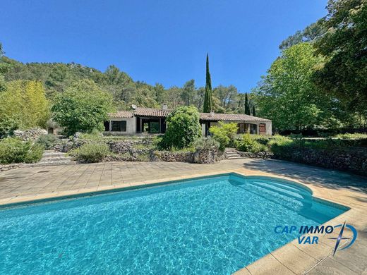 Maison de luxe à Signes, Var