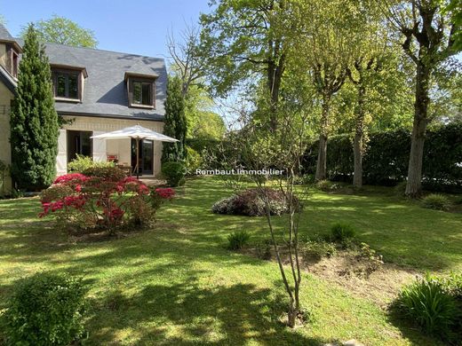 Luxury home in Vaucresson, Hauts-de-Seine