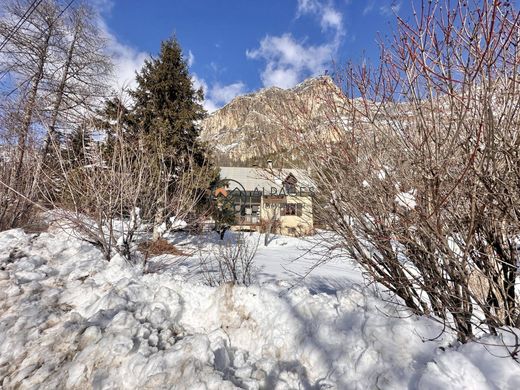 Luxury home in Les Vigneaux, Hautes-Alpes