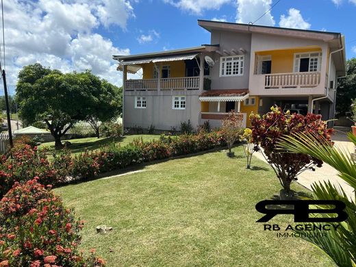 Luxury home in Ducos, Martinique