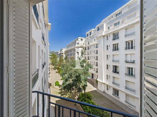 Apartment in Salpêtrière, Butte-aux-Cailles, Croulebarbe, Paris