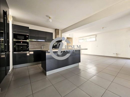 Apartment / Etagenwohnung in Castelnau-le-Lez, Hérault