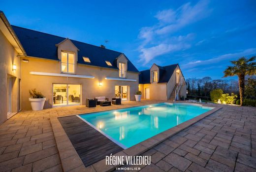 Luxus-Haus in Brillevast, Manche