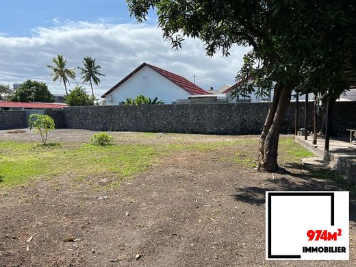 Land in Le Port, Réunion