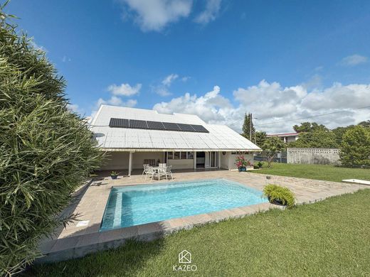 Luxe woning in Le Lamentin, Martinique