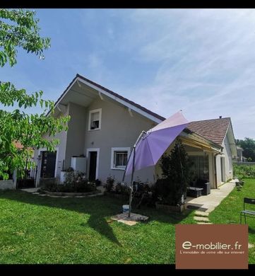 Casa de lujo en Le Pont-de-Beauvoisin, Saboya