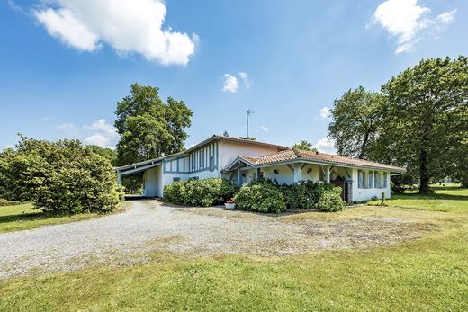 Casa di lusso a Saint-Jean-de-Marsacq, Landes