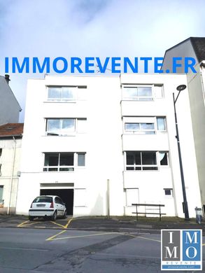 ‏בניין ב  Bourges, Cher