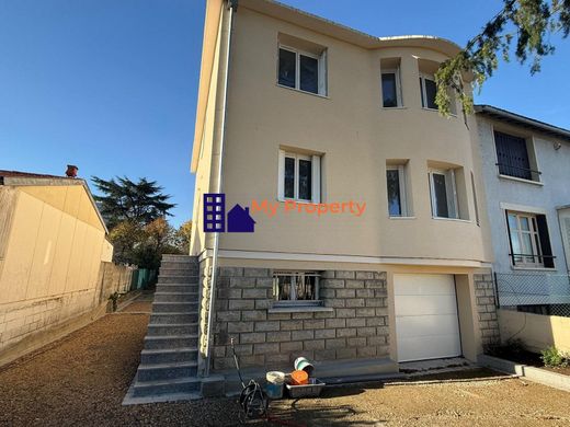 Apartment / Etagenwohnung in Houilles, Yvelines