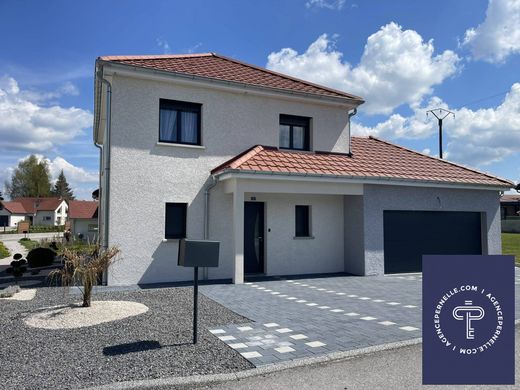 Luxus-Haus in Le Russey, Doubs