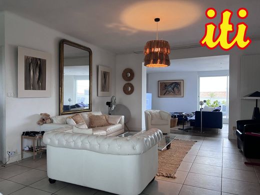 Luxury home in Les Sables-d'Olonne, Vendée