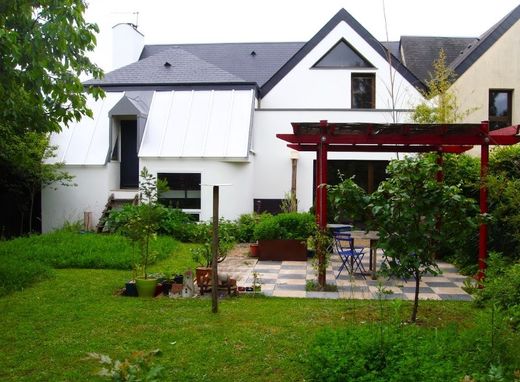 Luxus-Haus in Saint-Cyr-sur-Loire, Indre-et-Loire