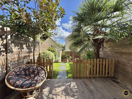 Luxury home in Noisy-le-Roi, Yvelines