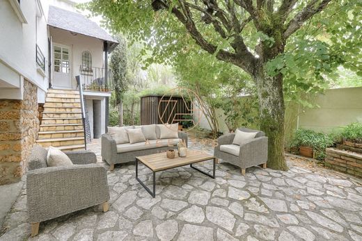 Πολυτελή κατοικία σε Saint-Maur-des-Fossés, Val-de-Marne