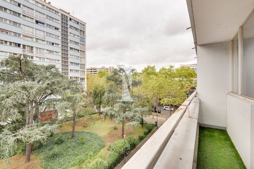 Apartment in Salpêtrière, Butte-aux-Cailles, Croulebarbe, Paris