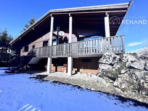 Luxury home in Les Carrys, Ain