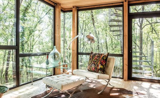 호화 저택 / Auch, Gers