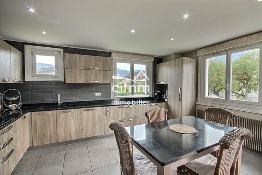 Элитный дом, Cluses, Haute-Savoie