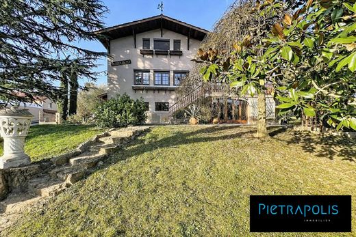 Luxus-Haus in Genay, Rhône