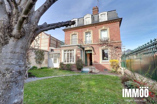 Maison de luxe à Elbeuf, Seine-Maritime