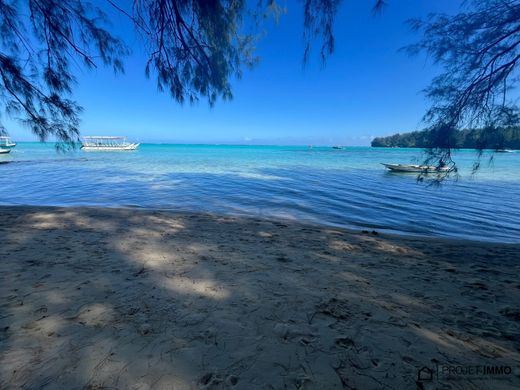 Grond in Haapiti, Îles du Vent