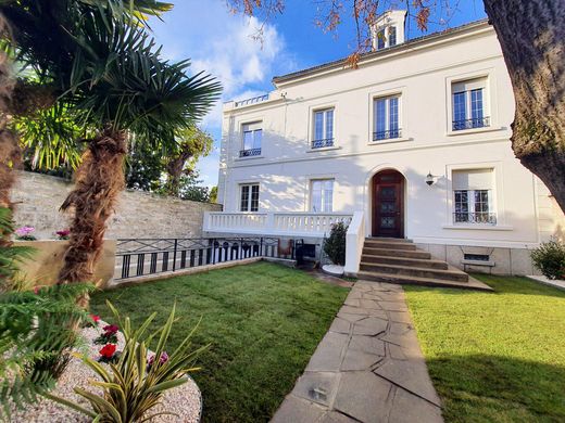 Luxury home in Argenteuil, Val d'Oise