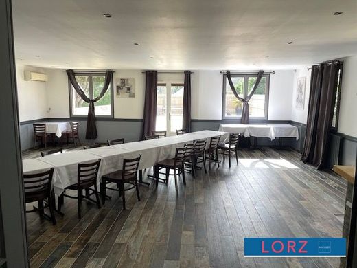 مجمع شقق ﻓﻲ Allogny, Cher