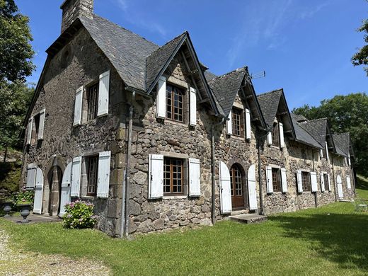 호화 저택 / Saint-Cernin, Cantal