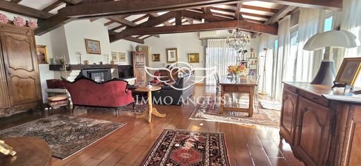 Maison de luxe à Vallon-Pont-d'Arc, Ardèche