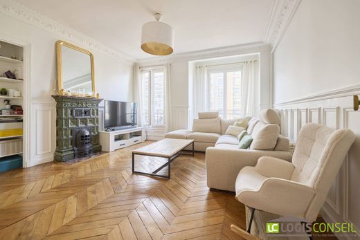 ‏דירה ב  Bourg-la-Reine, Hauts-de-Seine