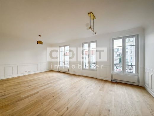 Apartment in Asnières-sur-Seine, Hauts-de-Seine