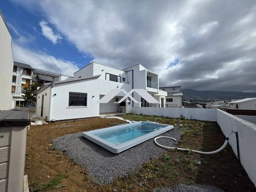 Sainte-Marie, Réunionの高級住宅