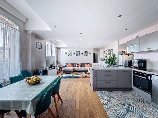 Apartment / Etagenwohnung in Maisons-Alfort, Val-de-Marne
