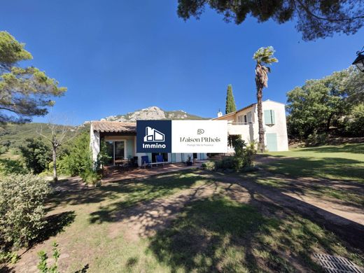 Luxury home in Hyères, Var