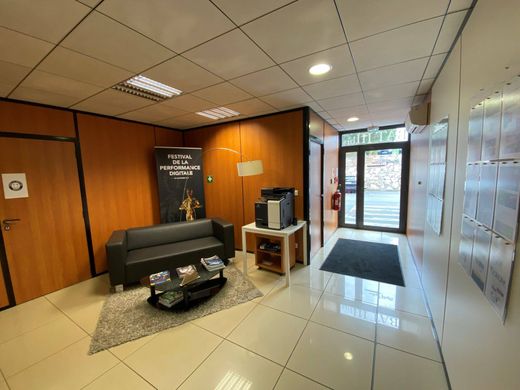 Office in Saint-Jean, Upper Garonne