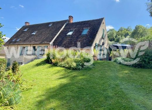 Casa di lusso a Grisy-les-Plâtres, Val d'Oise