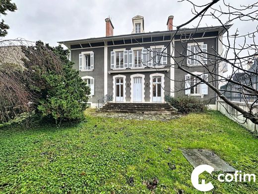 Luxury home in Tarbes, Hautes-Pyrénées