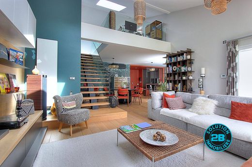 Apartment in Challes-les-Eaux, Savoy